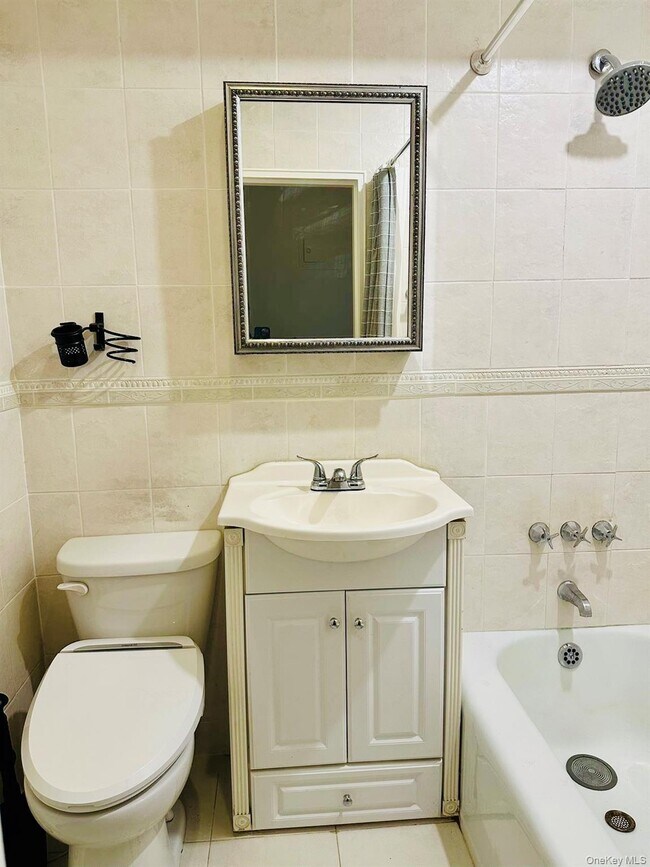 Foto del edificio - 240 E 35th St