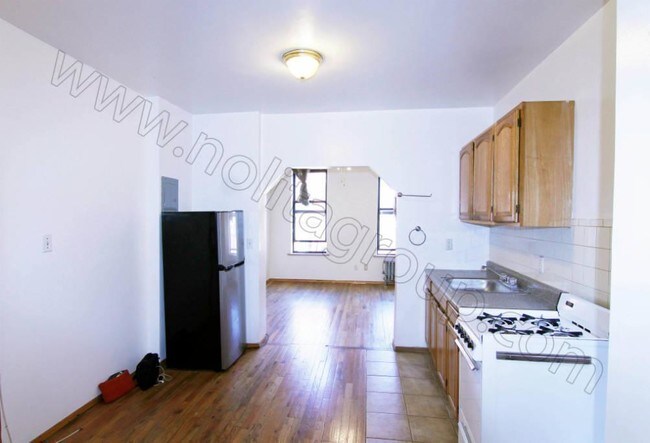Foto del edificio - 156 Allen St