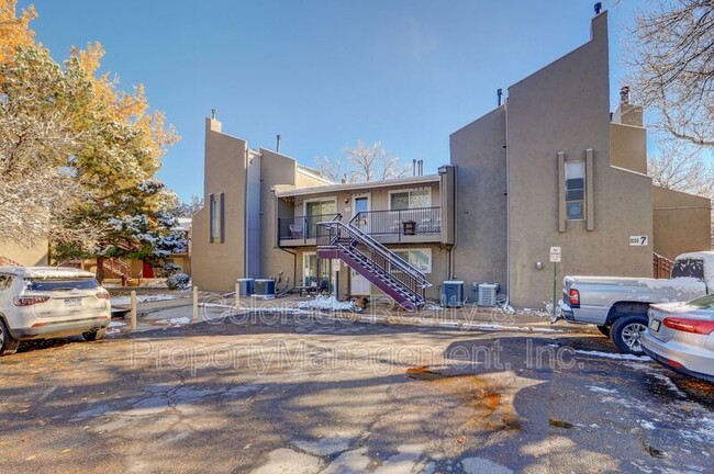 Building Photo - 5300 E Cherry Creek S Dr