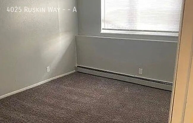 Foto del edificio - 4025 Ruskin Way