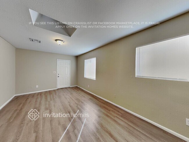 Building Photo - 4126 N Mitchell St