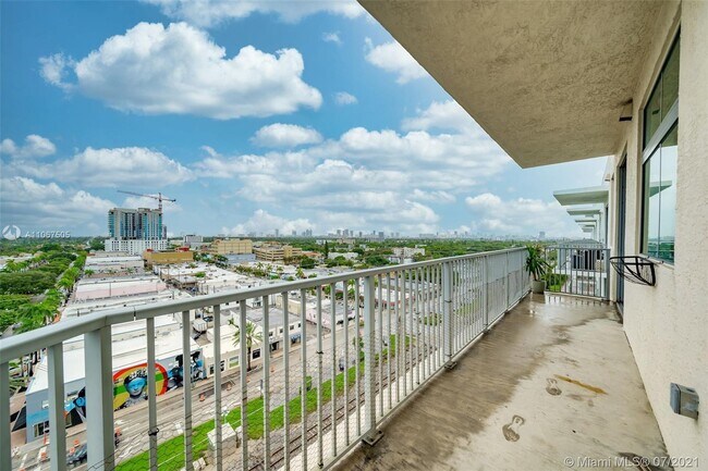 Building Photo - 140 S Dixie Hwy