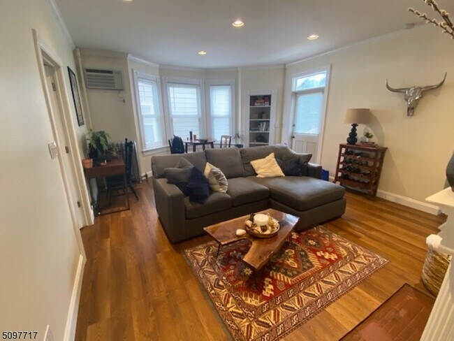 Building Photo - 134 Washington St