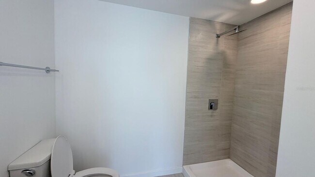 Foto del edificio - 5587 Millenia Park Blvd