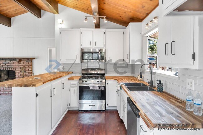 Building Photo - 129 Zermatt Dr