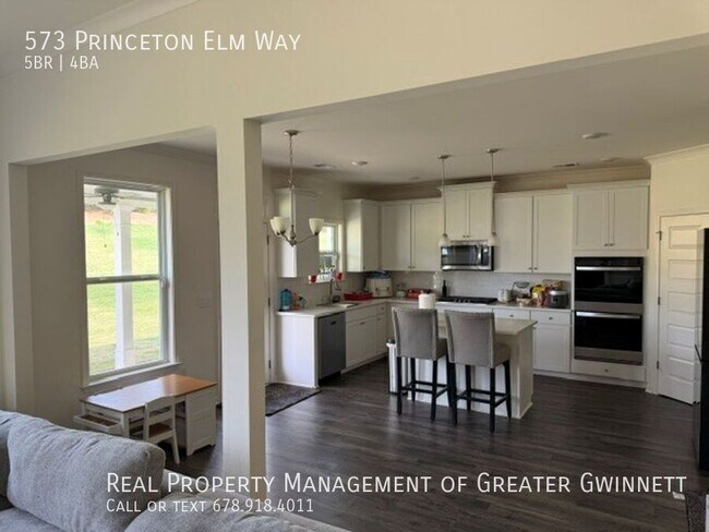 Foto del edificio - 573 Princeton Elm Pl
