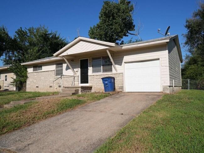 Foto del edificio - 3 Bedroom Tulsa Home Ready Immediately!