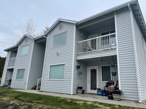 Building Photo - 595 Eastmont Ave