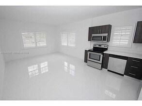 Building Photo - 1255 Pennsylvania Ave