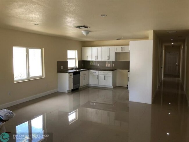 Foto del edificio - 2140 NW 4th Ct