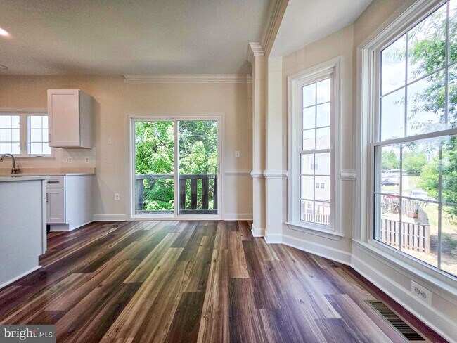Foto del edificio - 3300 Broker Ln