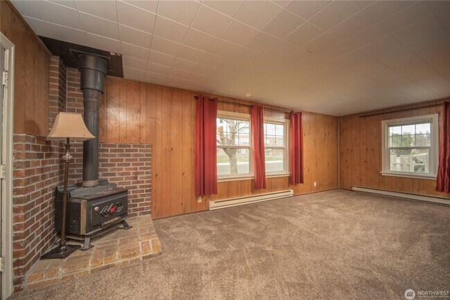 Foto del edificio - 302 S Walnut St