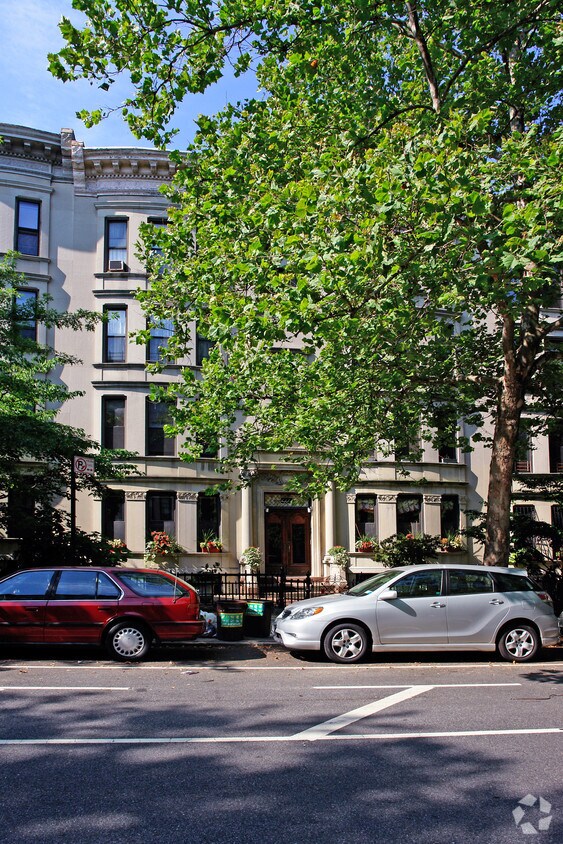 Primary Photo - 466 3rd St