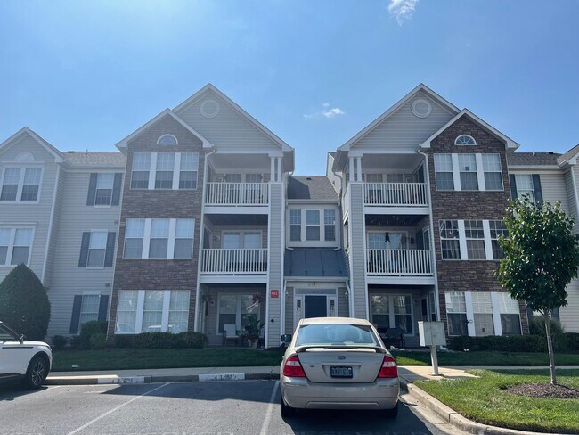 Foto del edificio - 5610 Avonshire Pl