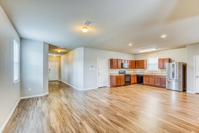 Building Photo - 18606 Cooper Ravine Way