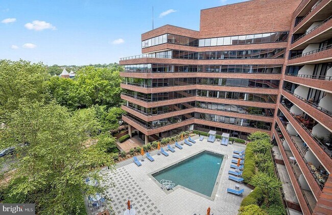 Photo - 2555 Pennsylvania Ave NW Apartment