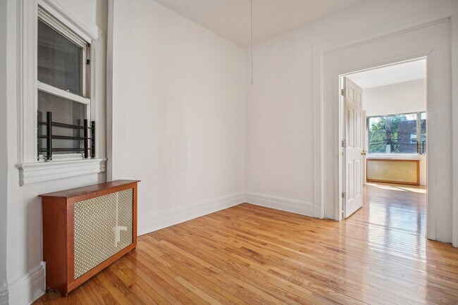 Building Photo - 83A Palisade Ave