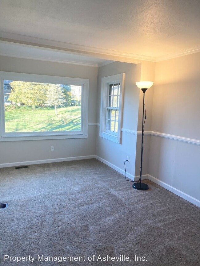 2 br, 1 bath House 49 Wyatt St House Rental in Asheville, NC