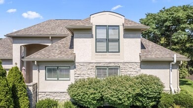 Building Photo - 4939 Stonehaven Dr