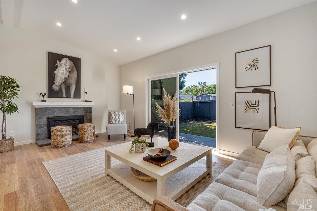 Foto principal - 2505 Redwood Rd