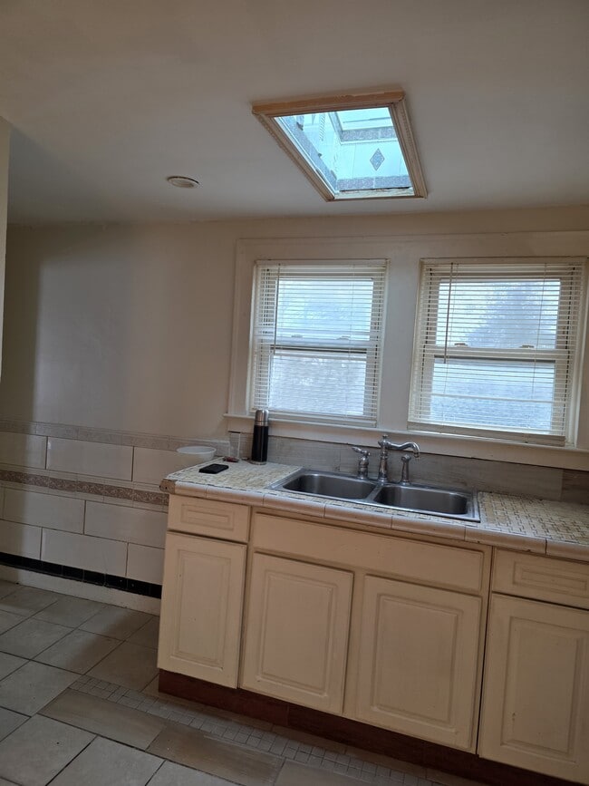 Foto del edificio - 75 Ashland St