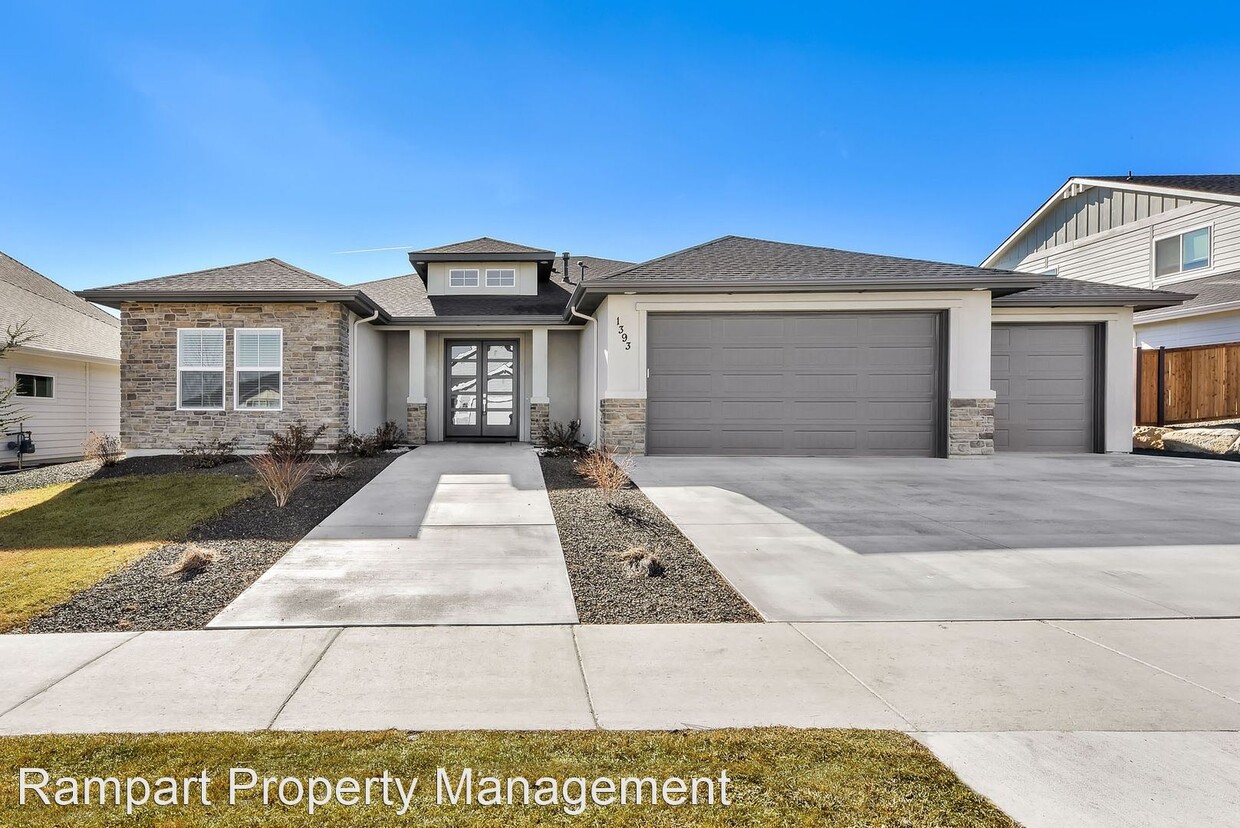 Primary Photo - 3 br, 2.5 bath House - 1393 W. Capstone Drive