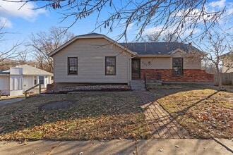 Building Photo - 331 S Shrank Ave