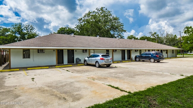Building Photo - 314 Deare St