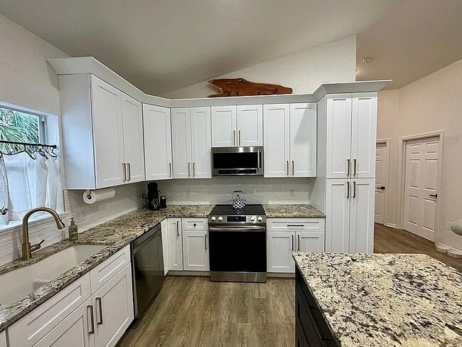 Foto del edificio - 27354 Pasadena Dr