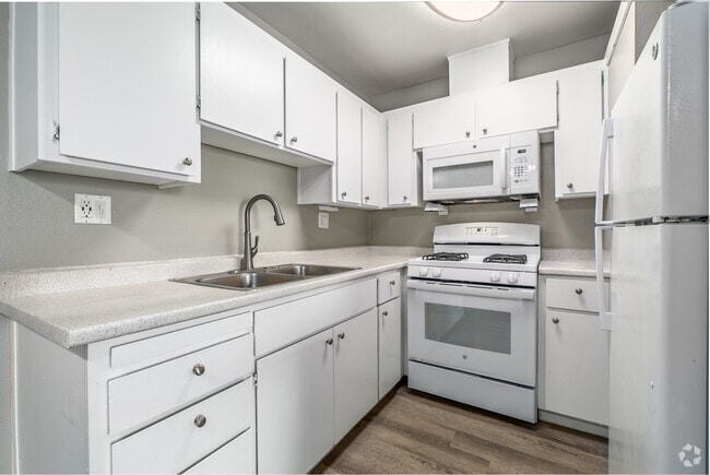 1 dormitorio, 1 baño - 712 pies cuadrados - Cocina - Bay View Terrace