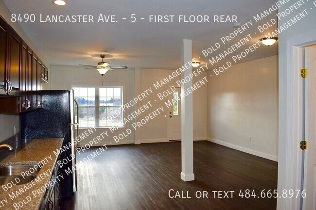 Foto del edificio - 8490 Lancaster Ave