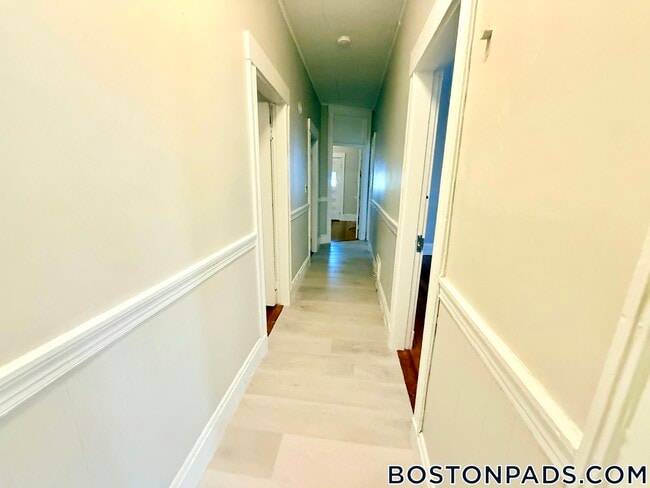 Building Photo - 348 Faneuil St