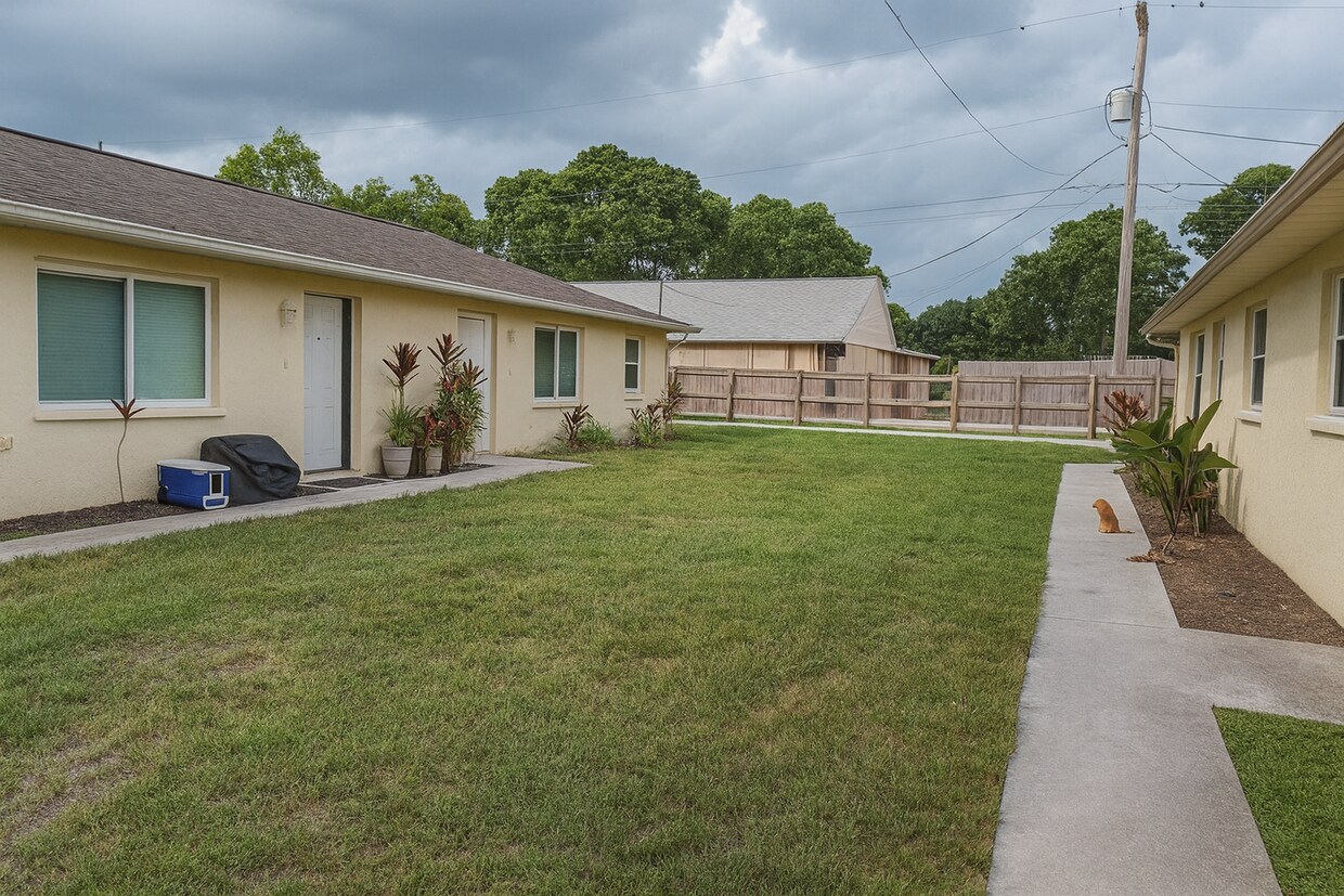 Photo - 257 Poe Ave (North Fort Myers, FL)
