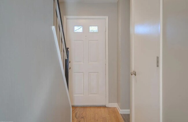 Foto del edificio - 812 Cambridge Rd