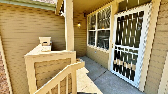 Foto del edificio - Great Location for 1 Bed 1 Bath + Full Loft with Large Closet in Steeple Chase IV in Littleton