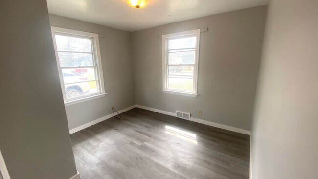 Foto del edificio - COMING SOON - New Listing Available Now! 3...