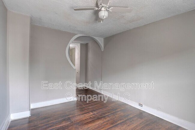 Foto del edificio - 1822 McHenry St