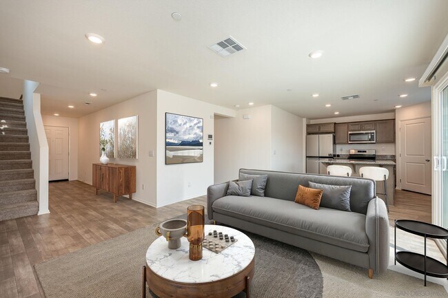 Building Photo - 28650 New Yorker Ln