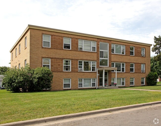 Rose Park Apartments 1634E Roseville, MN