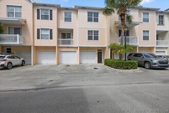 Building Photo - 155 Galicia Way