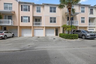 Building Photo - 155 Galicia Way