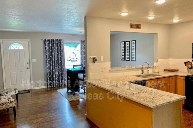 Foto del edificio - 6828 W 76th Terrace