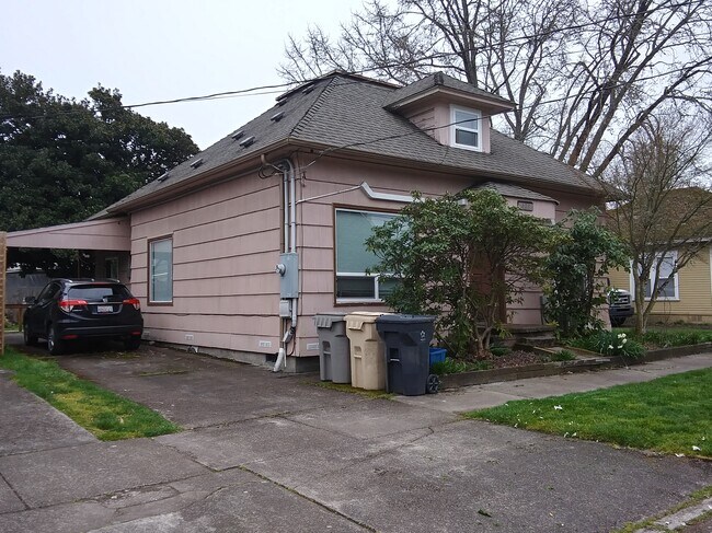 Building Photo - 429 NW 17th St