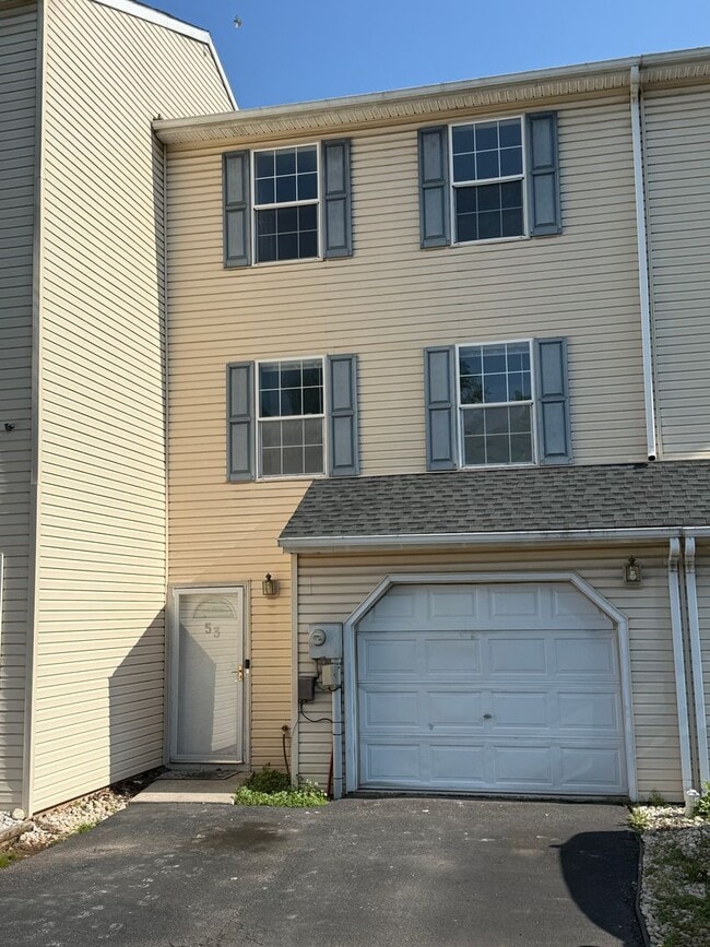 Building Photo - 53 Mall Rd