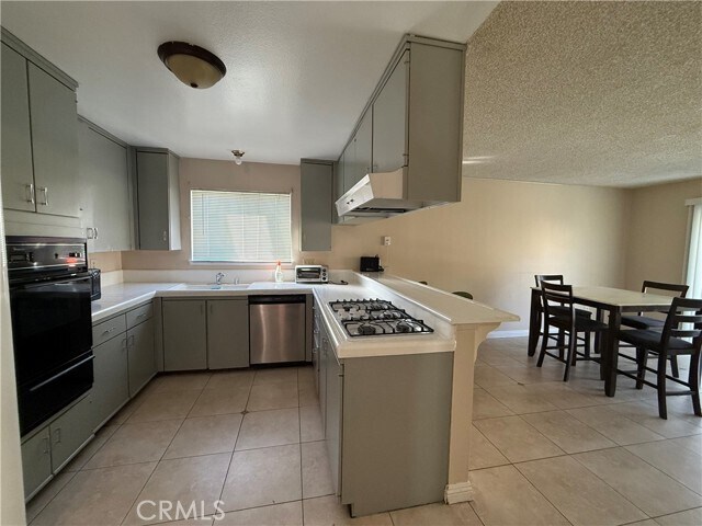 Foto del edificio - 455 Glenhill Dr