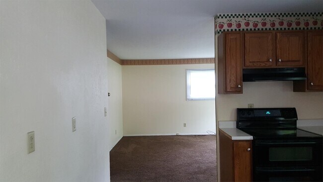 Building Photo - 5812 Monona Dr