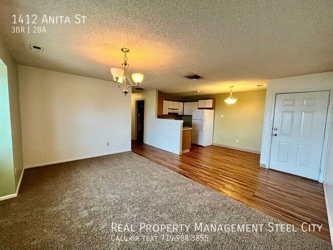 Building Photo - 1412 Anita St