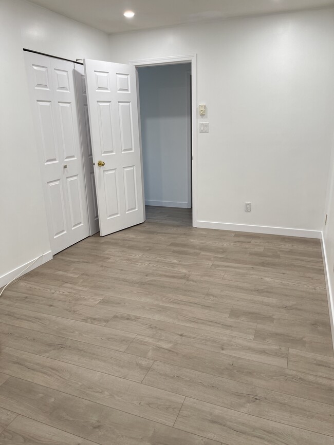 Photo du bâtiment - 7480 Gilbert Rd
