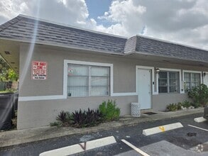 Building Photo - 3970 NW 31st Terrace