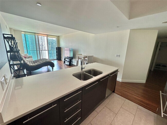 Foto del edificio - 500 Brickell Ave